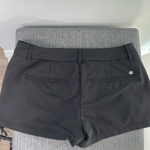 GUESS Low Waist Slant Pocket Shorts - Picture 3 of 8